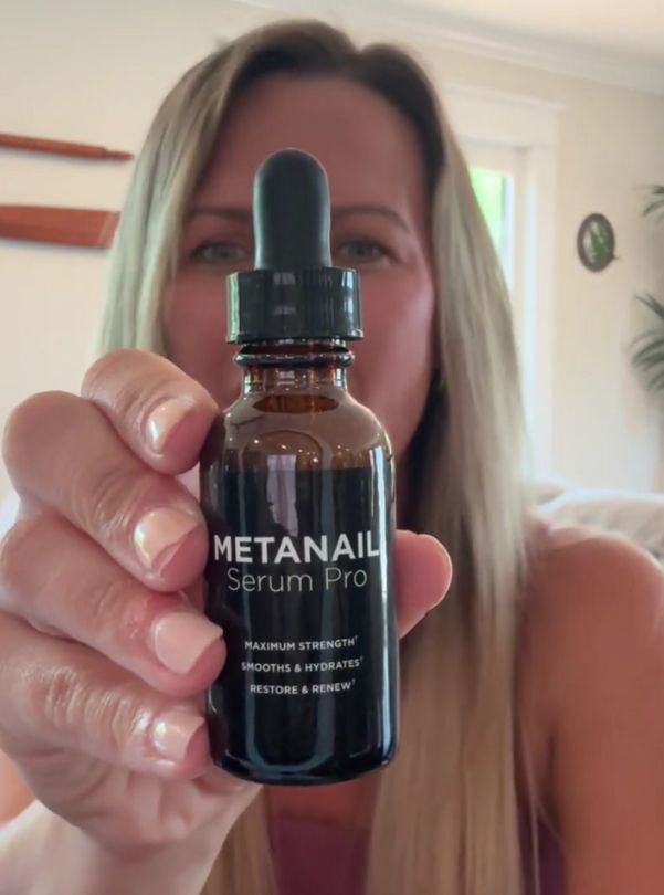 metanail serum pro bottle